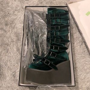 Demonia trinity boots dark green
